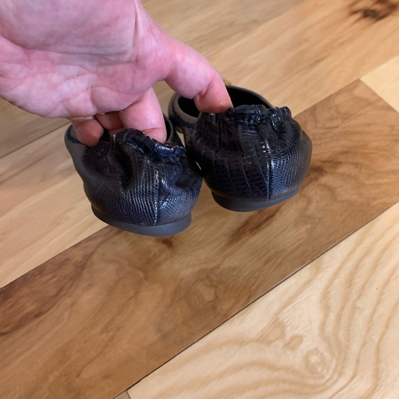 Tory Burch purple lizard embossed Reva 7 - Picture 2 of 5